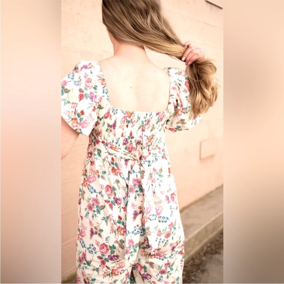 & merci Floral Jumpsuit. Floral | Puff Sleeve Smocked Tie Back. Women's Sz-L EUC - Picture 2 of 13